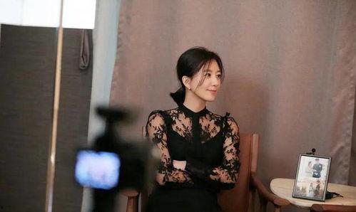 金喜爱特意吃瓜,揭秘明星幕后生活点滴